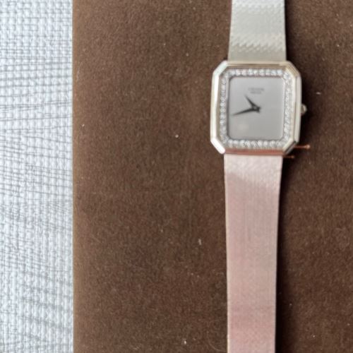 クレドール8420-5060 k18 WG　ダイヤベゼル