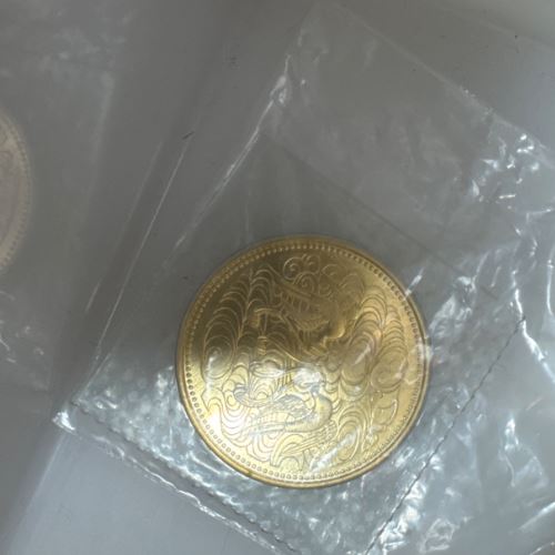 御在位60年記念金貨　１０万円