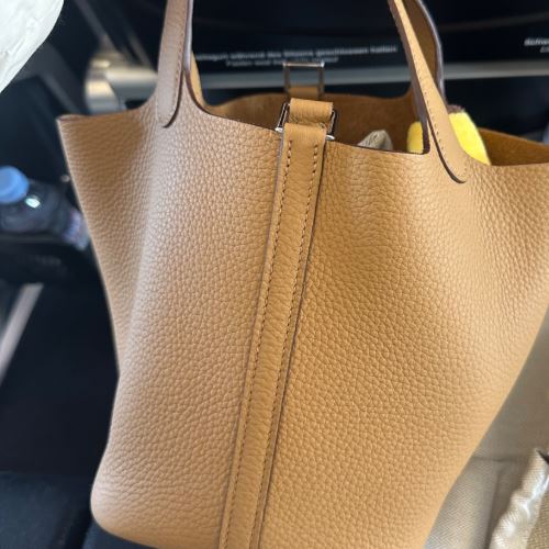 エルメス ピコタン