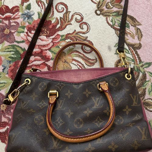 ルイ・ヴィトン パラスBB トン パラスBB M42961