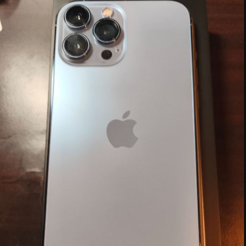 iPhone 13 Pro Max 256GB au