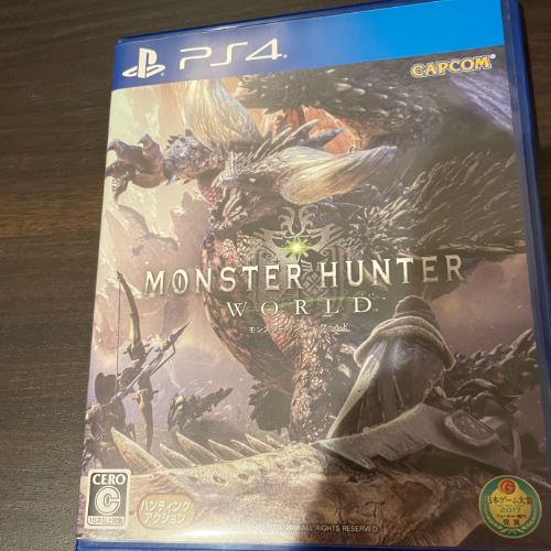 PS4 ソフト　モンスターハンターWORLD