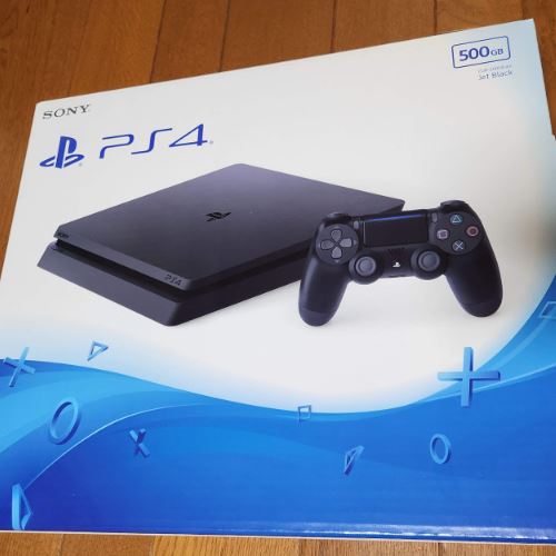 PlayStation 4 500GB CUH-2000AB01