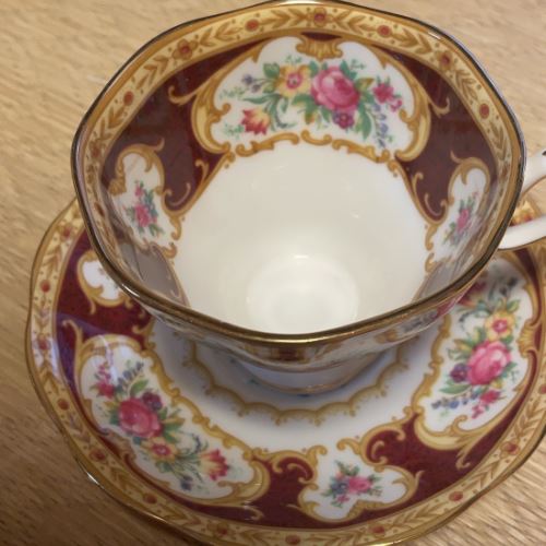 ロイヤルアルバート