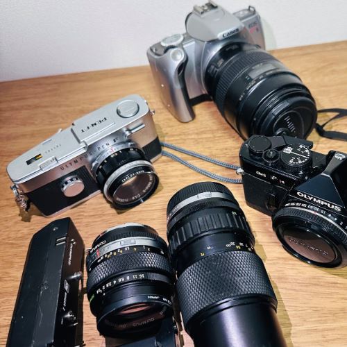 カメラ3台とレンズとアクセサリー