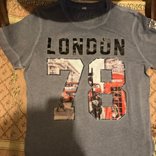 Tシャツディーゼル