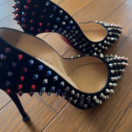 マルチカラースタッズパンプス