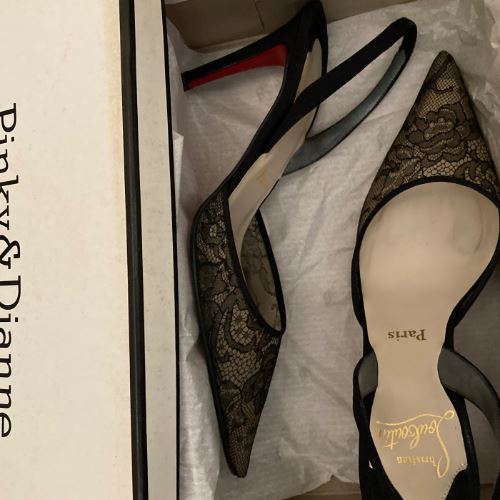 バックベルトパンプス