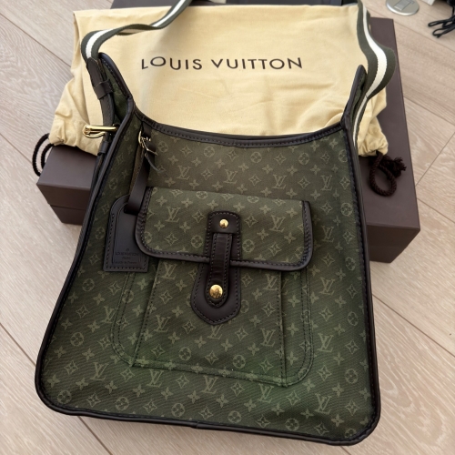 LOUIS VUITTON ルイ ヴィトン モノグラムミニ ブザス マリーケイト