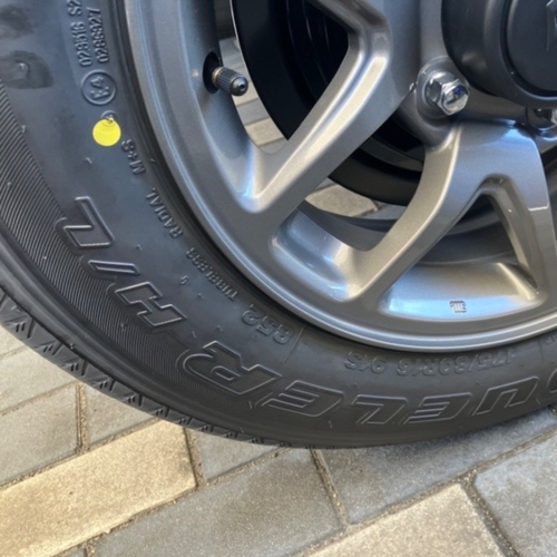 納車タイヤ 175/80/16