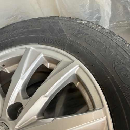 スタットレスタイヤ ホイール付き