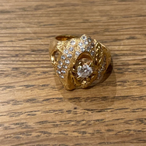 k18と刻印ありの指輪の画像