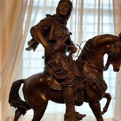 アラブ騎馬像