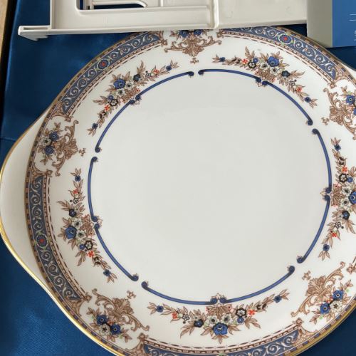 Royal Doulton 飾皿