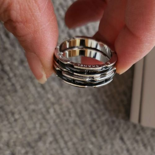 シャネルウルトラリング