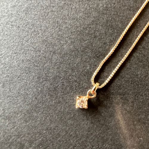 agete アガット　K18ダイヤモンドネックレス