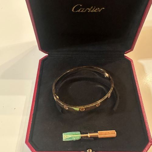 カルティエ　ラブブレス