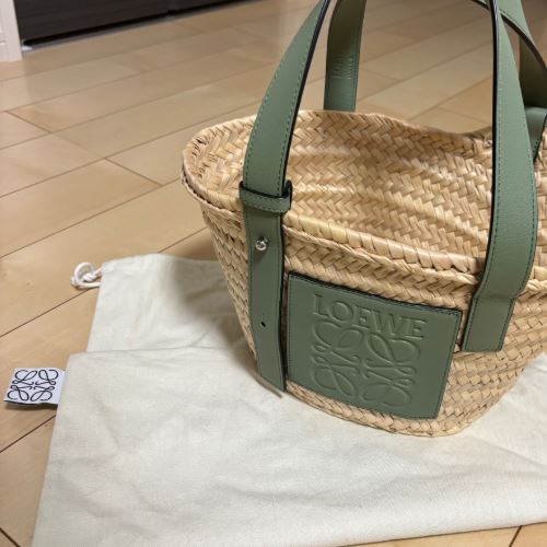 ロエベ　バスケットバック