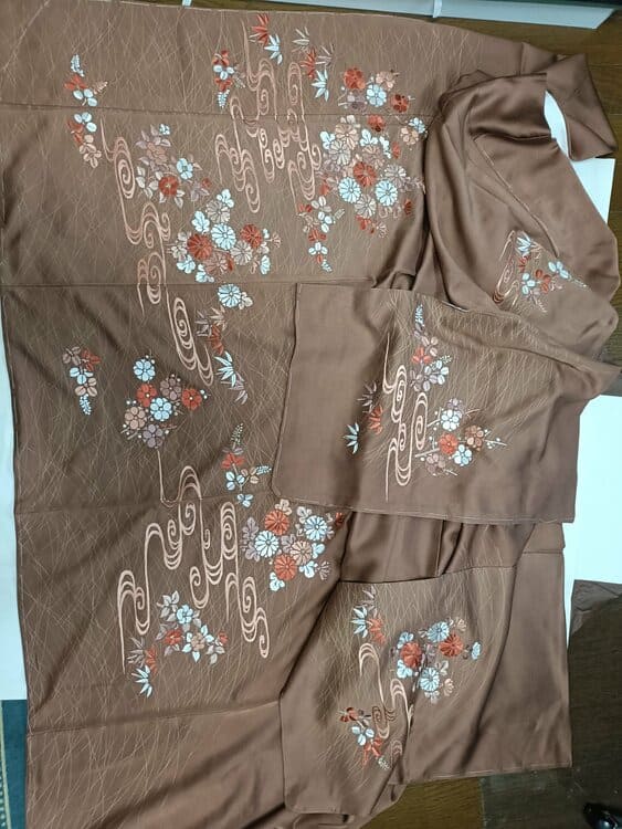 刺繍の訪問着