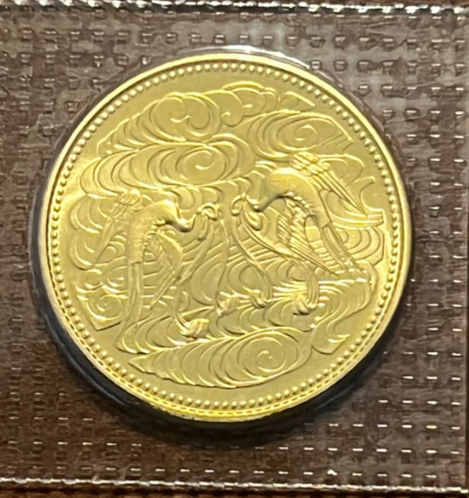 10万円記念硬貨
