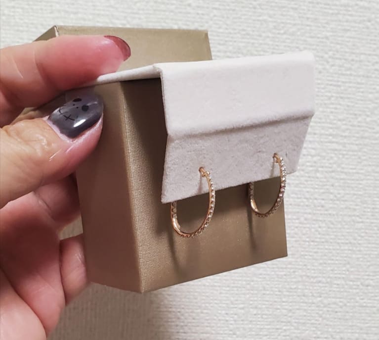 ピアス