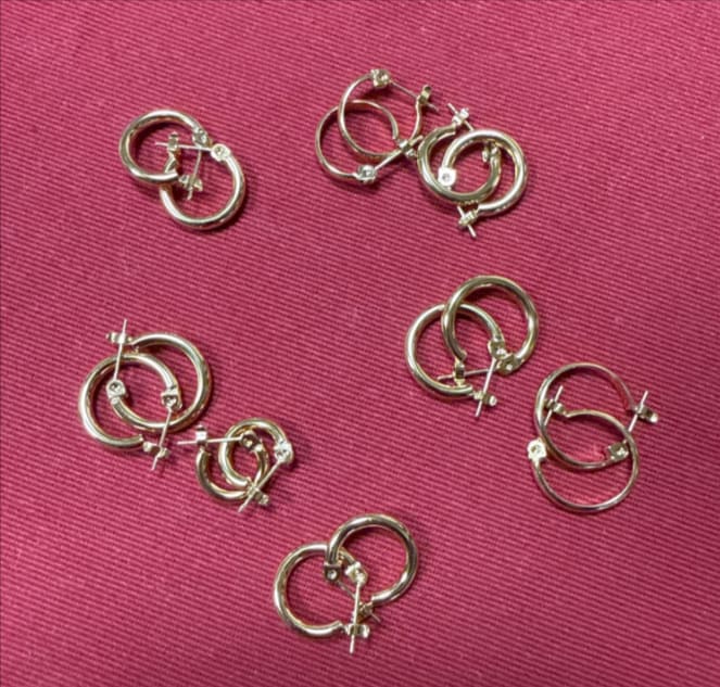 ピアス