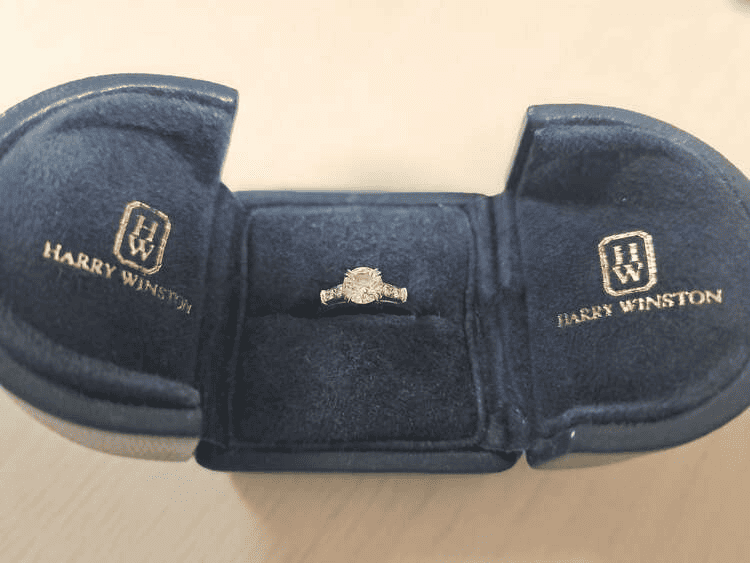 ハリーウィンストン エンゲージリング