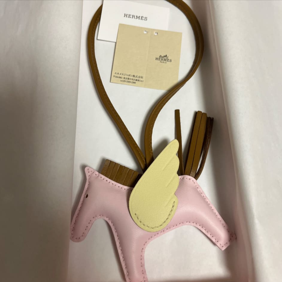 チャーム 《ロデオ》 PM ペガサス