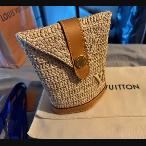 ルイヴィトン M14462 エンべロップポーチ