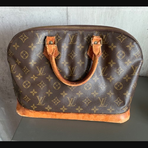 ルイヴィトンモノグラムアルマ