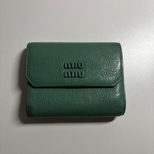 ミュウミュウ財布