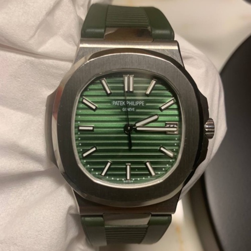 パテックフィリップノーチラス5711/1A-01