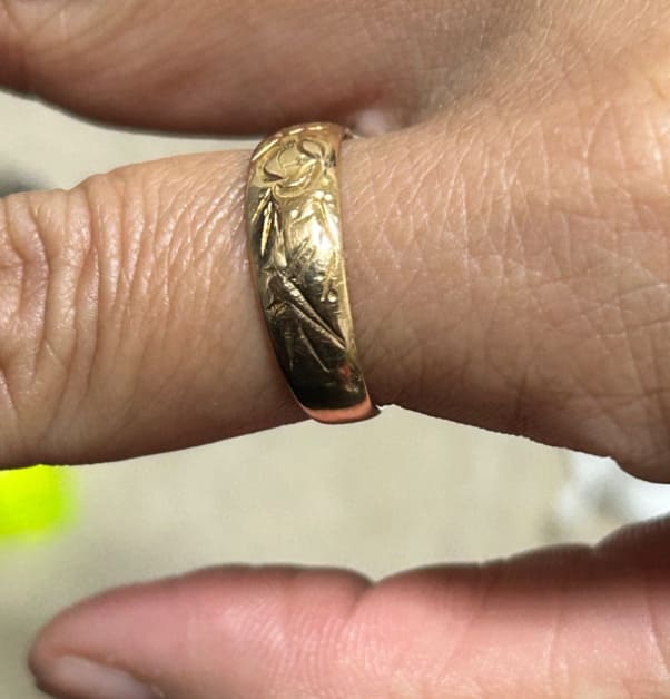 18金　3.6g 和柄梅花模様彫刻りん