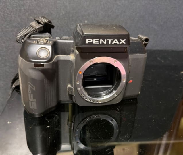 PENTAX SF7