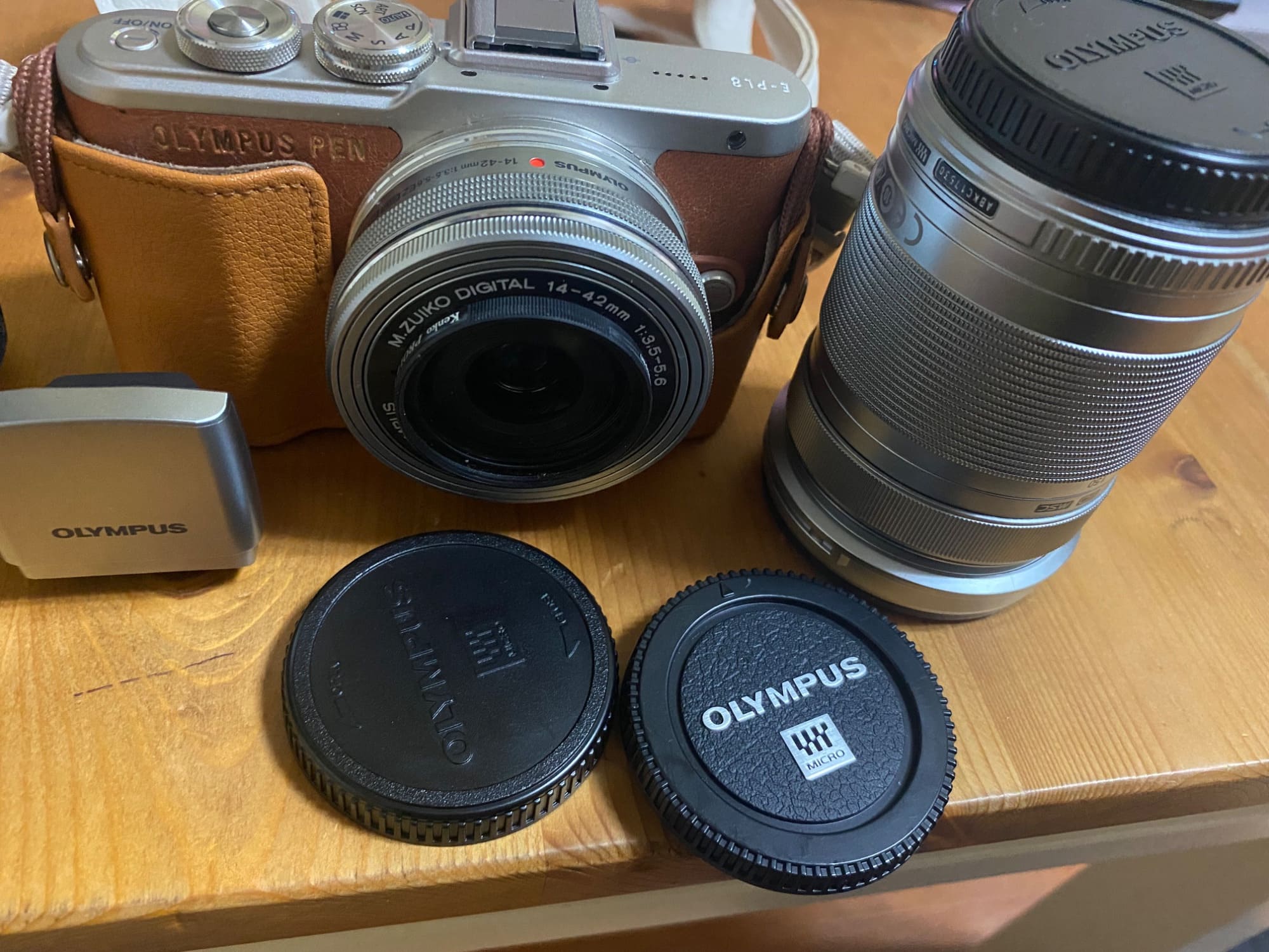 OLYMPUS PEN E-PL8