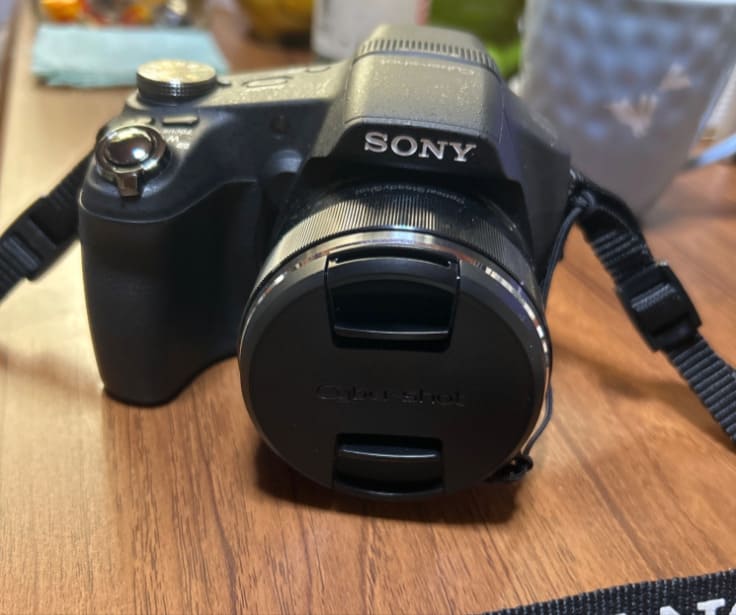 ソニーデジタルカメラ　光学30倍