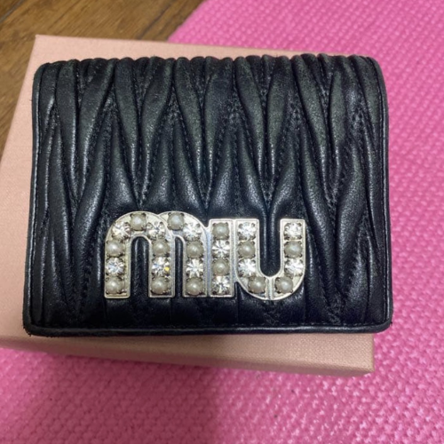 ミュウミュウ　財布
