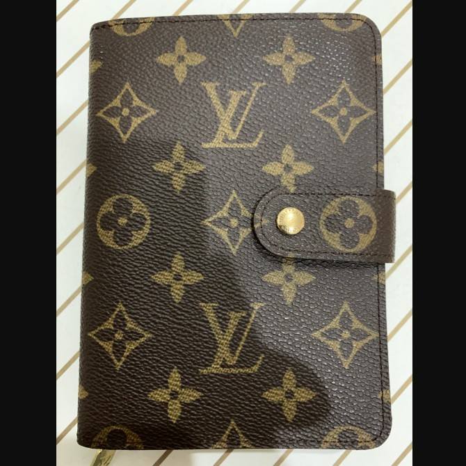 ルイヴィトンポルトパピエジップ