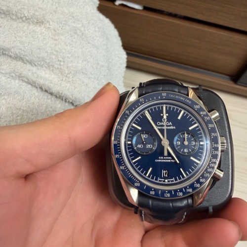 スピードマスター ブルー 311.93.44.51.03.001