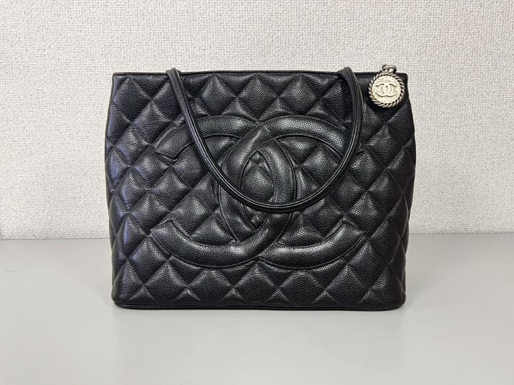 シャネル バッグ 復刻トート キャビアスキン 黒 SV金具