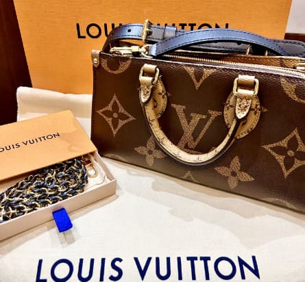 Louis Vuitton オンザゴーEW モノグラムリバース チェーンショルダー ハンドバッグ 2way M46653