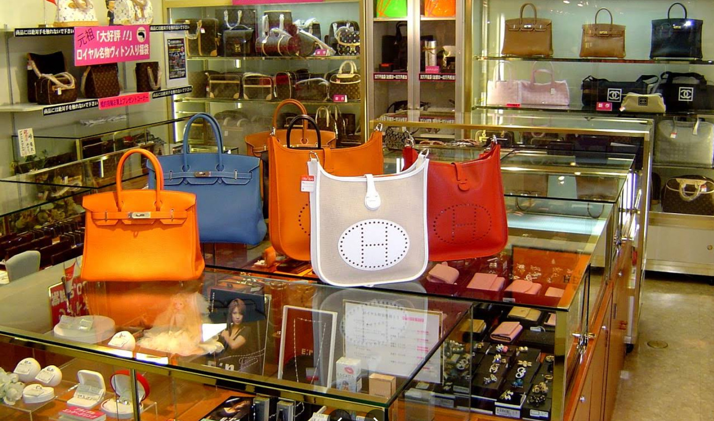 ブランド王ロイヤル  内装1