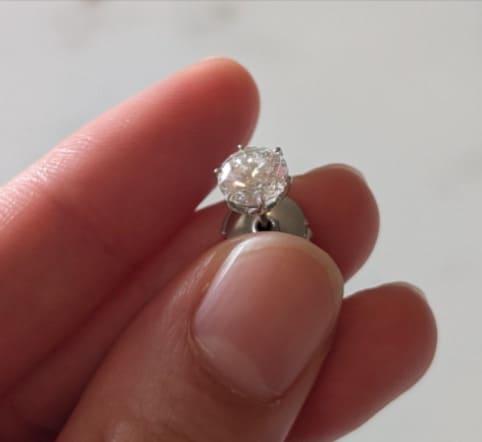 ピアス