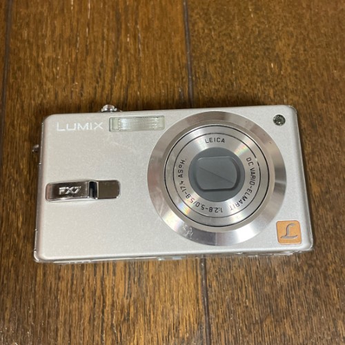 ルミックスコンパクトカメラ