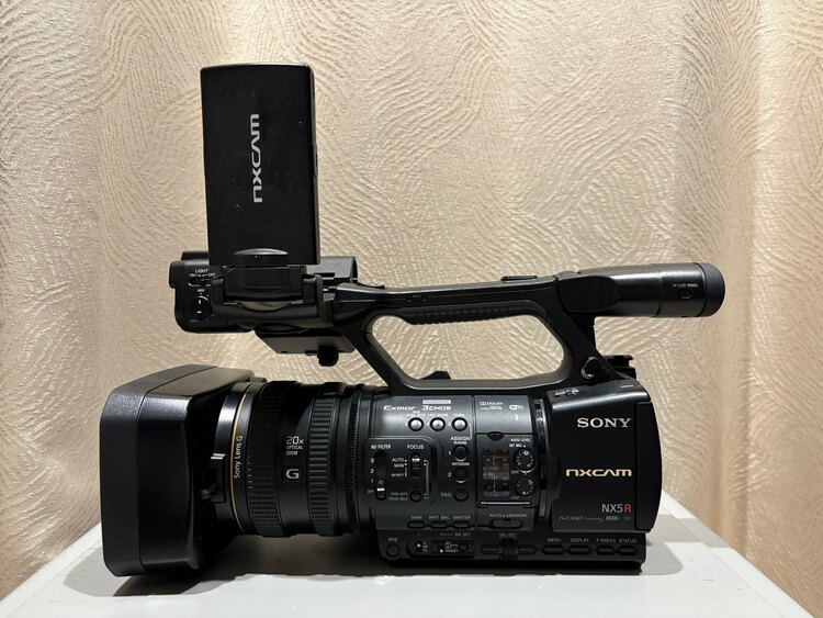 ウリドキ　SONY HXR-NX5R