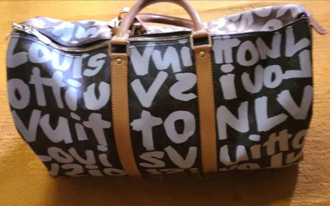 ブランドバッグ モノグラムグラフィティ 保存袋付き