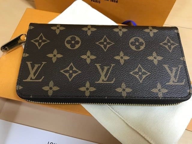 ブランド財布 モノグラム 新品